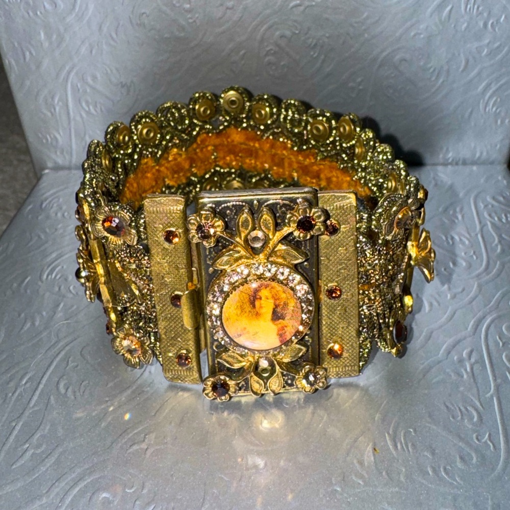 Vintage 1800s clasp bronze bracelet
